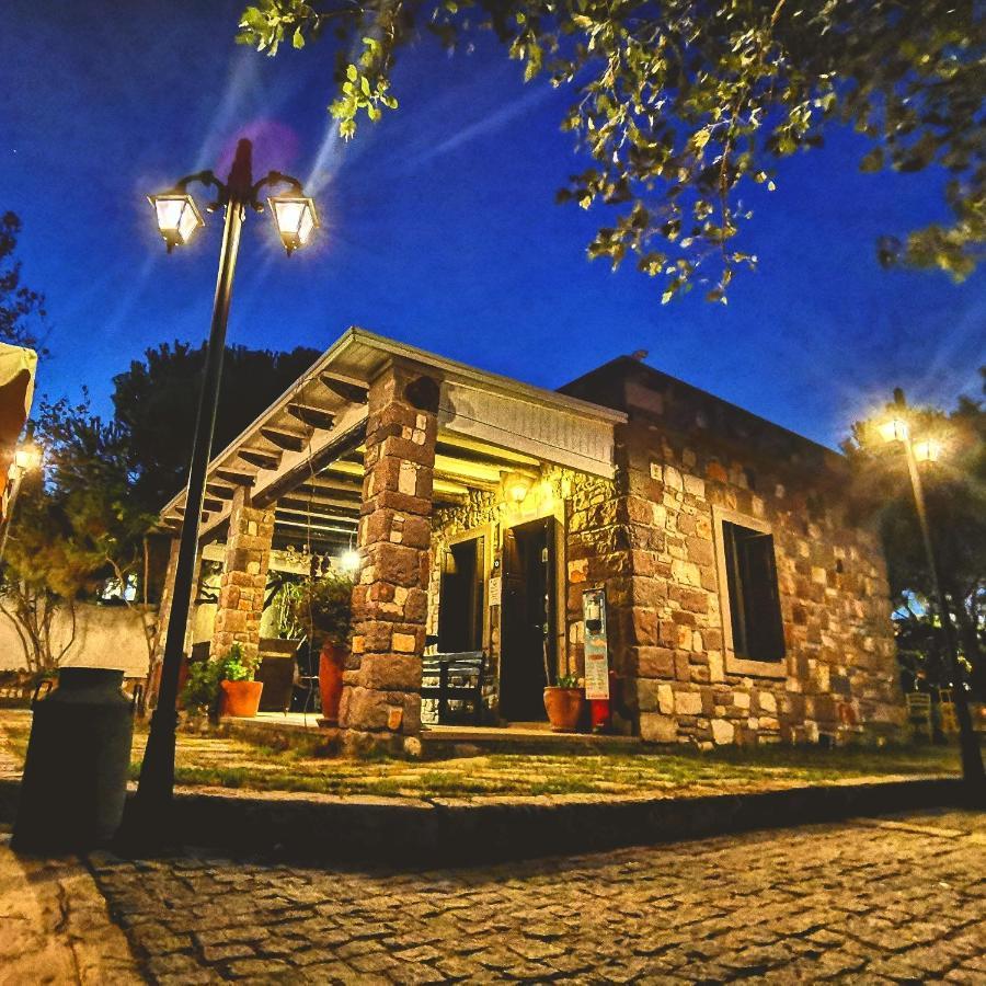 Akvaryum Hotel Бозджаада Екстериор снимка