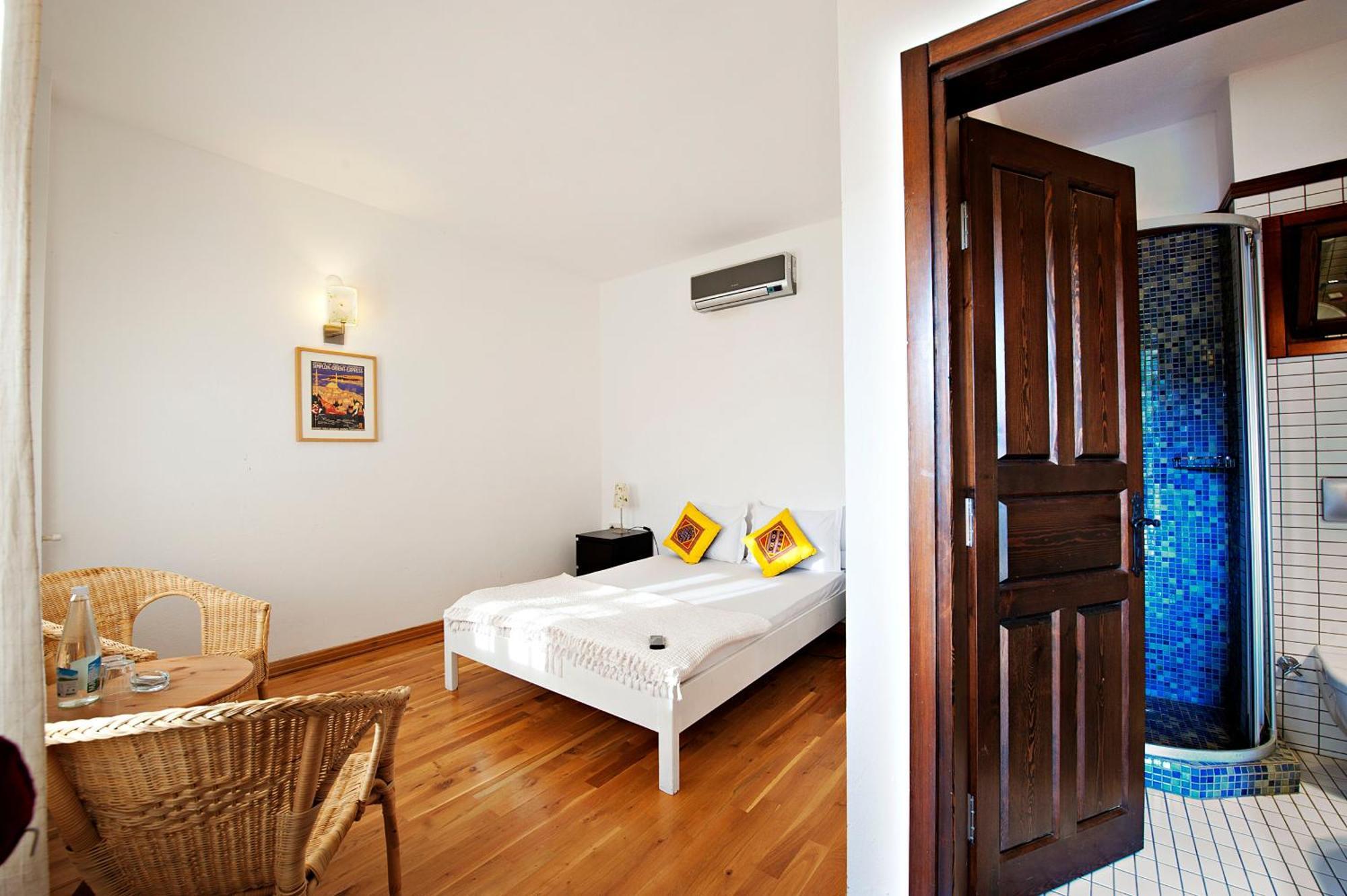 Akvaryum Hotel Бозджаада Екстериор снимка